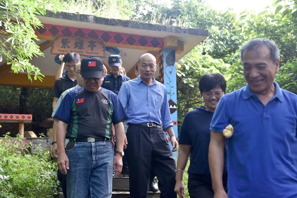 視察茂林紫斑蝶園區 韓國瑜：大力行銷高雄後花園。(記者張文晃翻攝)