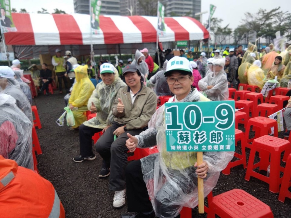 圖文：鄭寶清立委競選總部成立蔡英文總統到場加油。（記者吳朝駿/攝影）