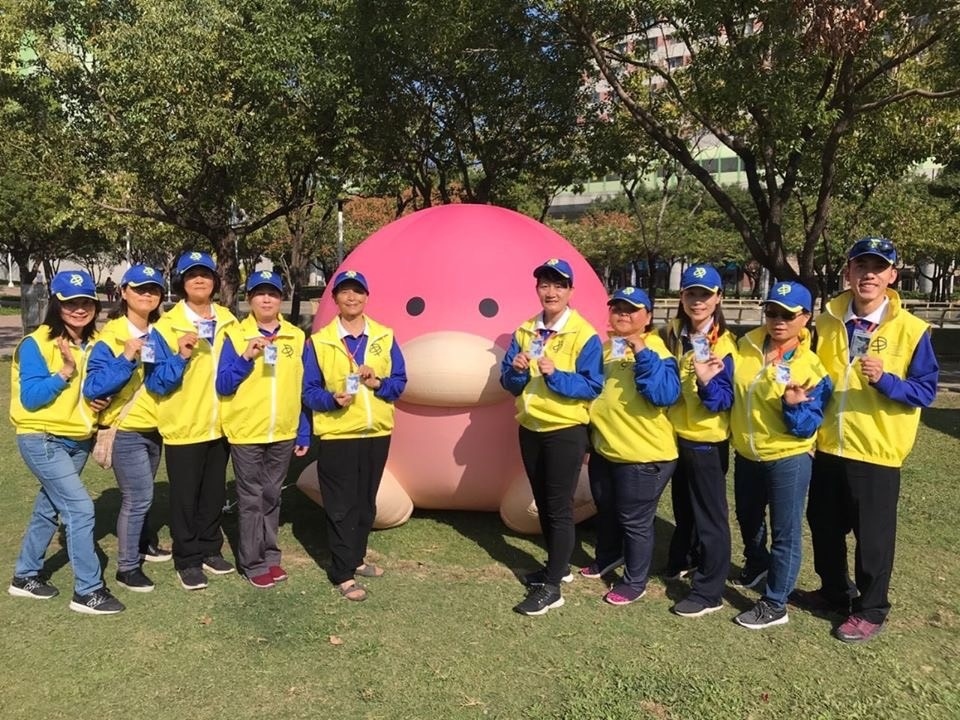 2020台灣燈會志工制服。(記者高秋敏翻攝)