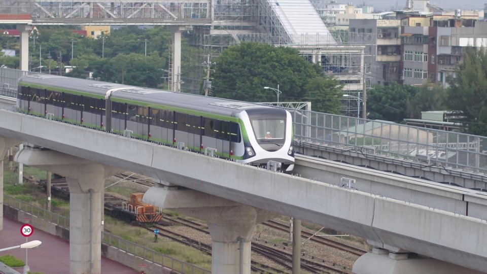 捷運綠線列車測試模擬實際營運 強化降噪措施維護周邊安寧。(記者林志強翻攝)