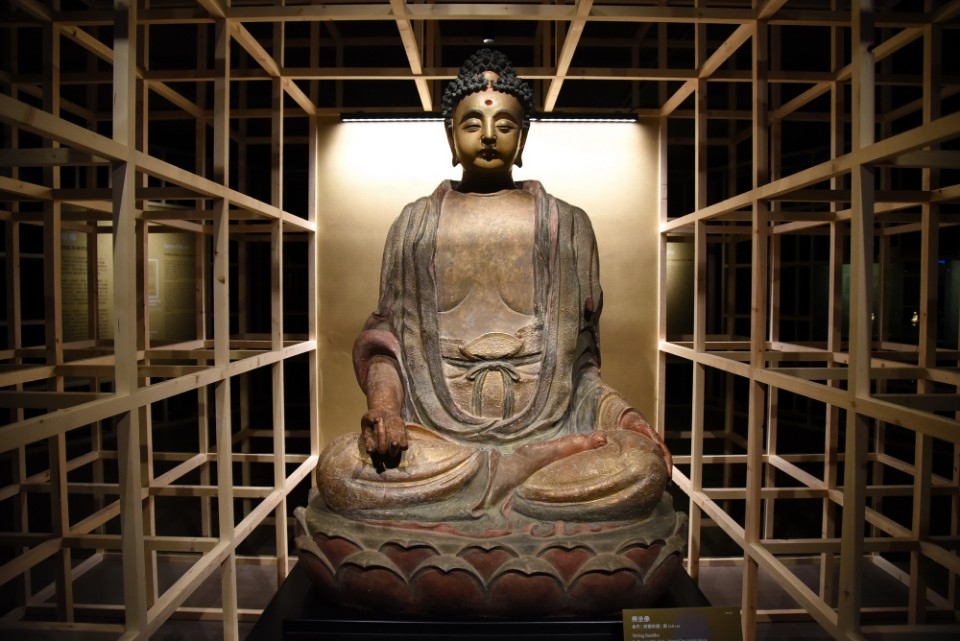穿越千年時空 中台博物館遼金佛教造像特展。(記者陳金泉翻攝)