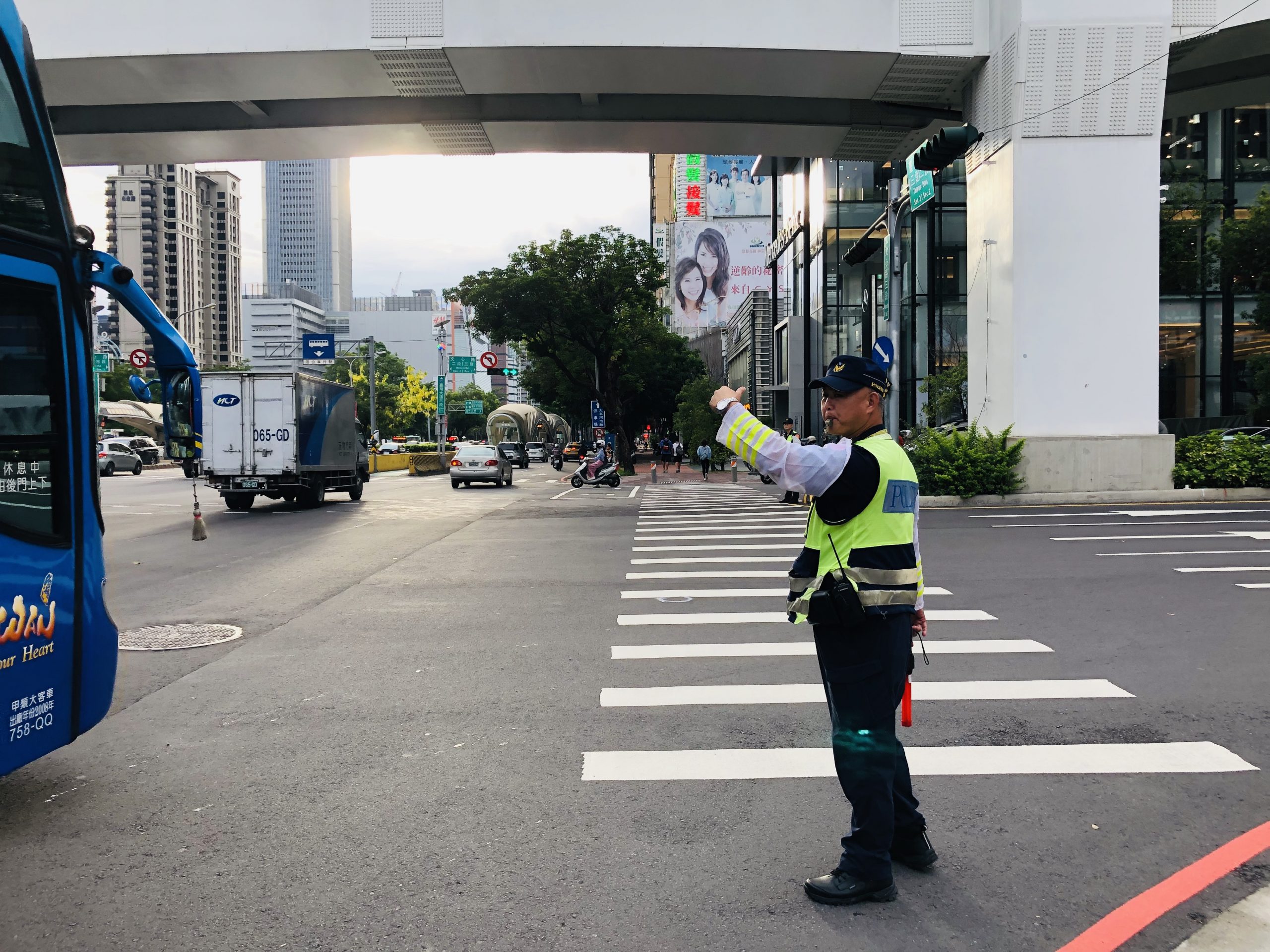 清明連假安全行 防疫動作不可停109年清明節連續假期交通疏導重點。(記者白信東翻攝)