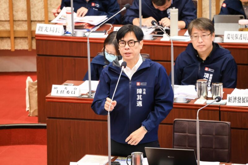 議員建議制訂青年白皮書 陳其邁：重視青年意見、著手統合協調
