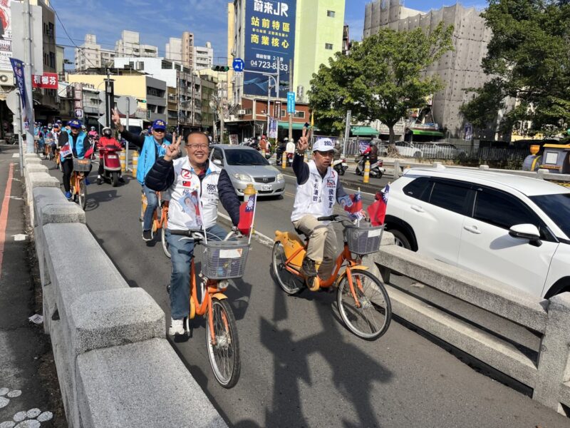 真空機      楊曜聰鐵馬車隊彰化拜票　宣示彰化鐵路高架4