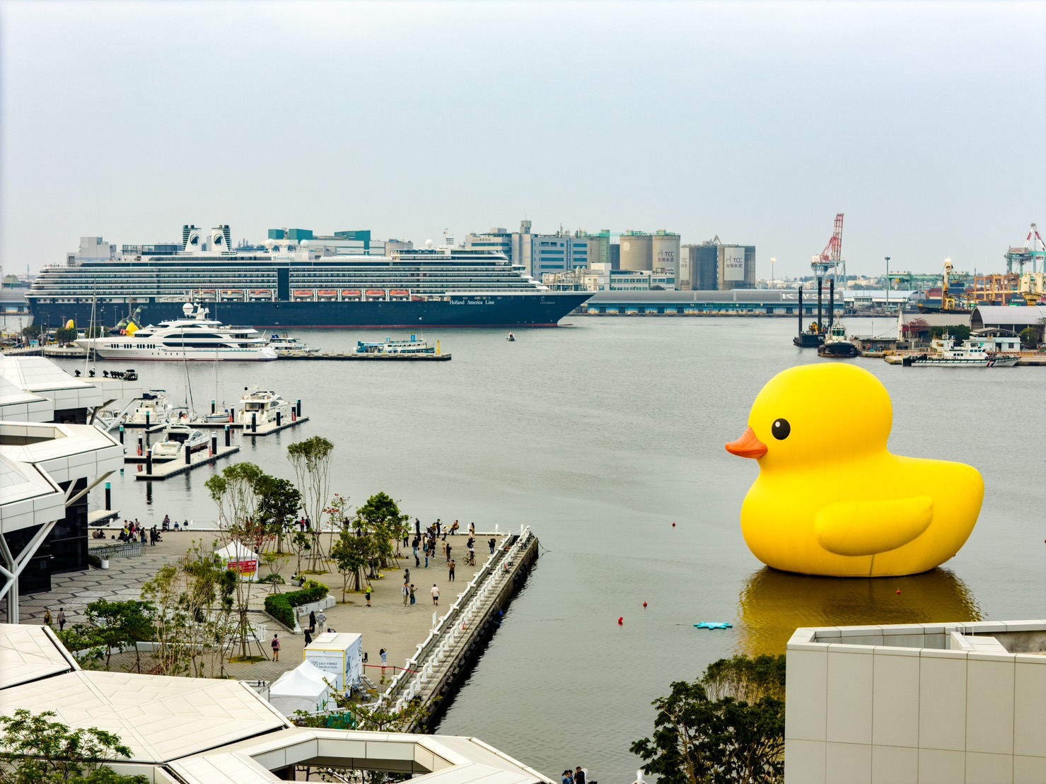 黃色小鴨魅力無窮！高雄國際觀光吸引超過870萬人次朝聖