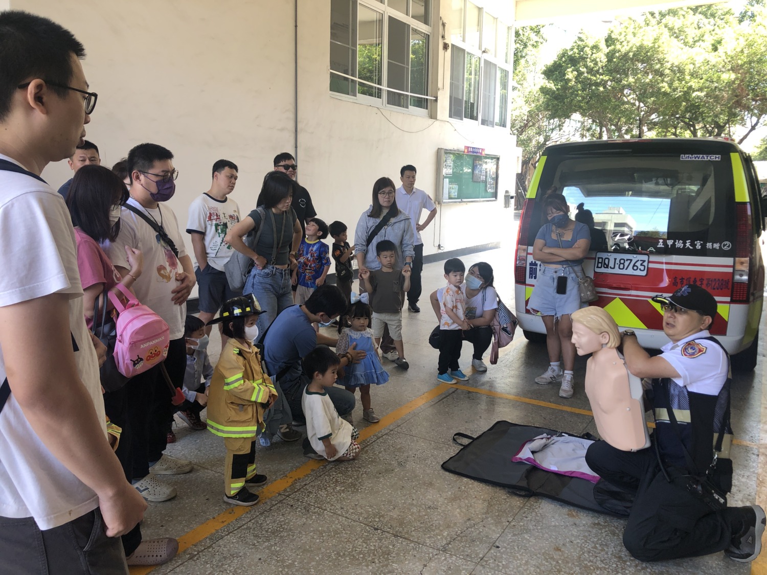 動態與靜態互動教學   前鎮消防隊舉辦親子消防體驗活動