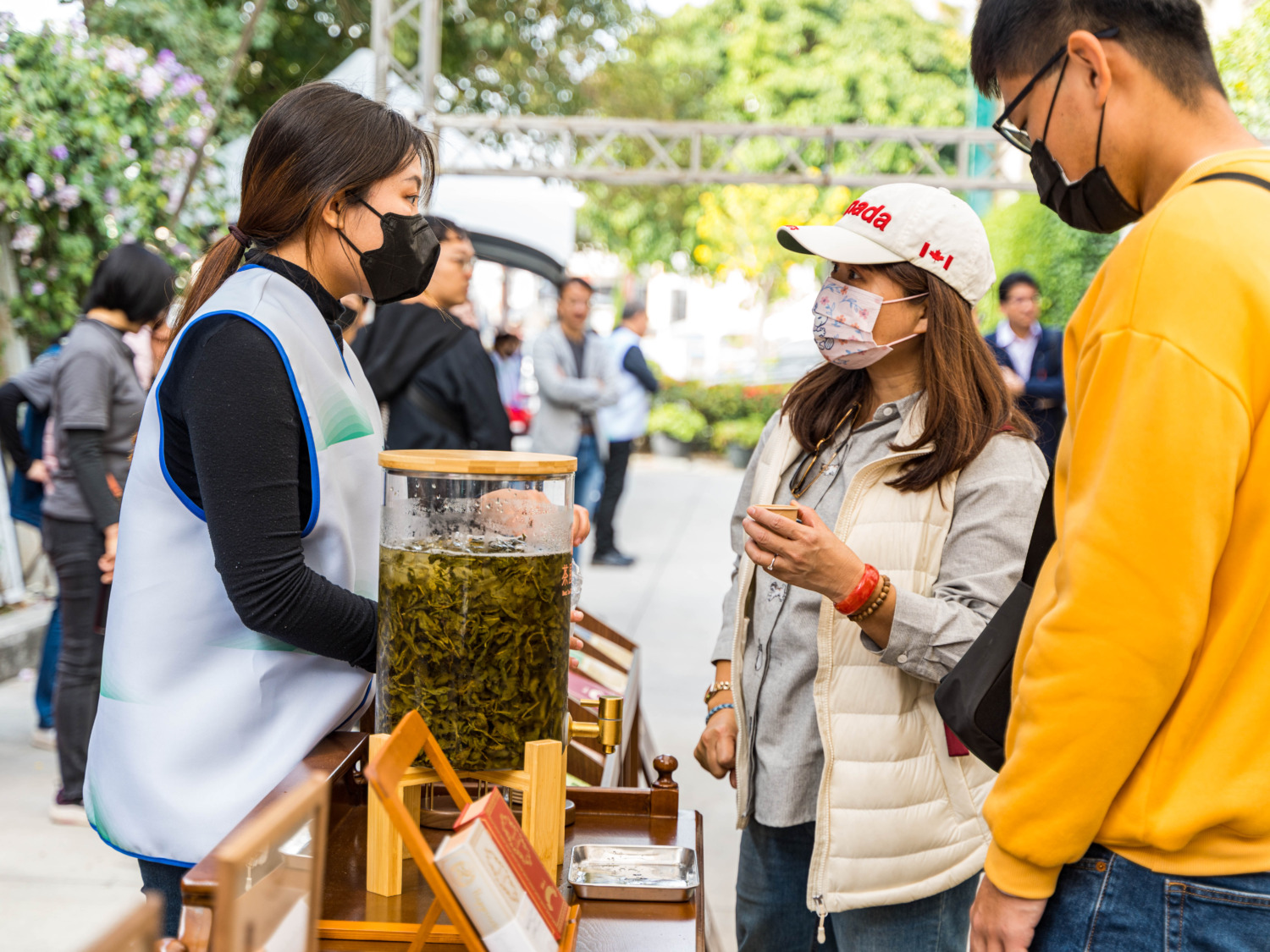 民眾可現場試飲茶品及諮詢相關資訊。圖/嘉義縣文化觀光局提供