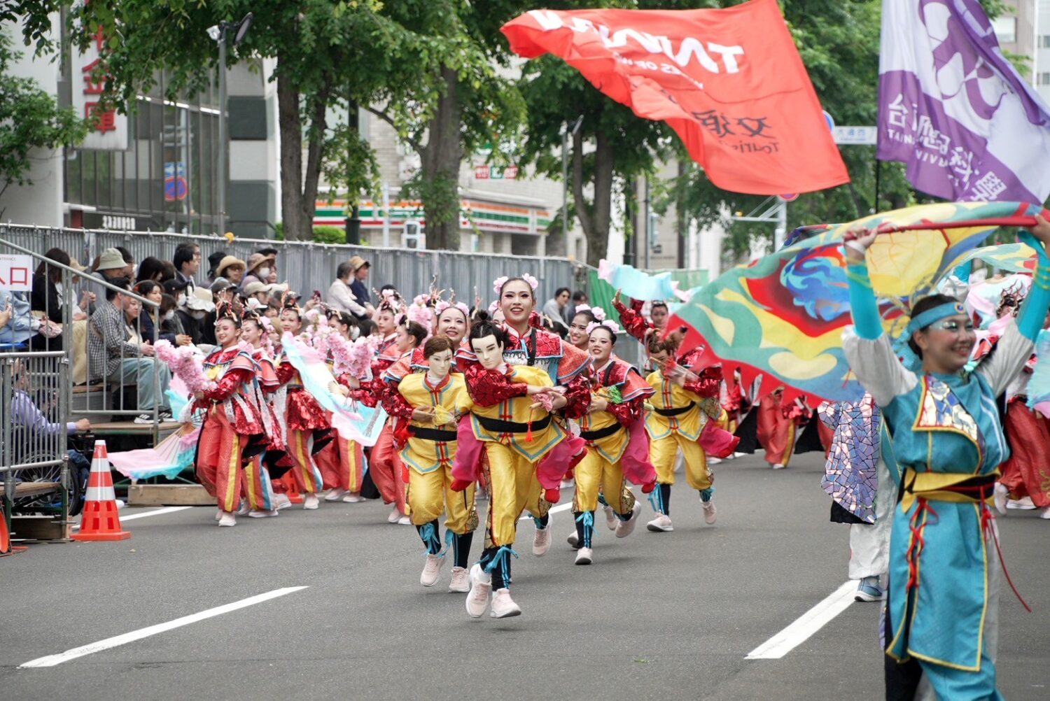 百萬人朝聖北海道YOSAKOI祭典 黃偉哲親自登台行銷台南魅力