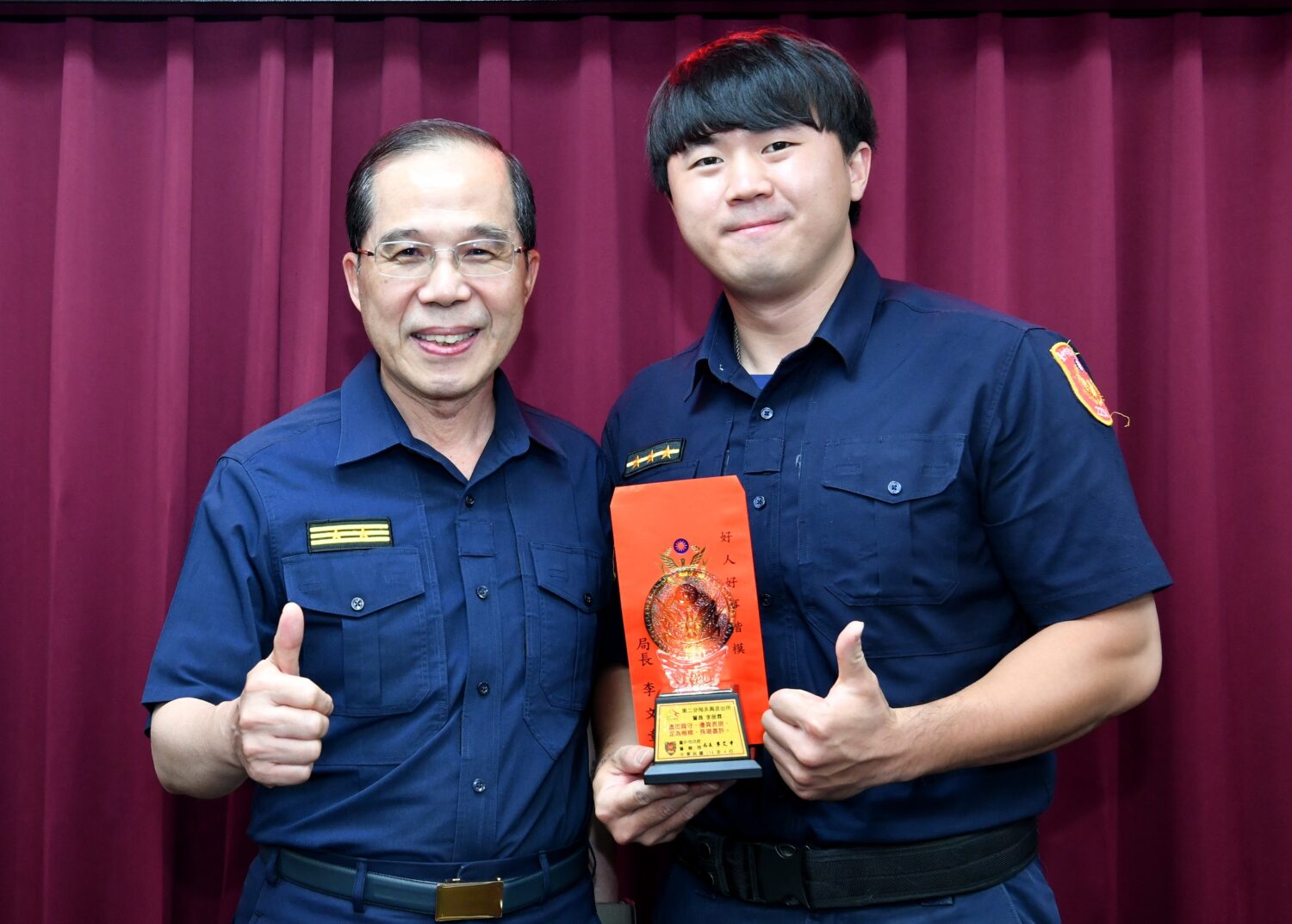 李居霖成功救下輕生女          盧廷彰表揚直稱好樣的