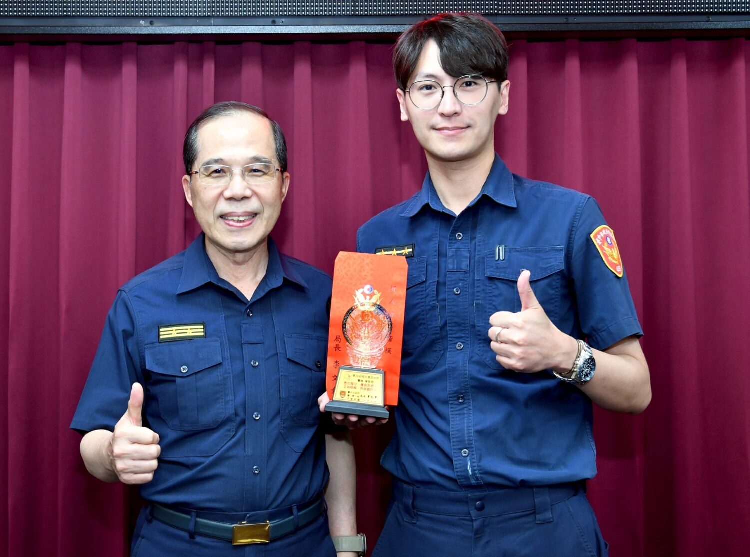 楊程翔及時搶救昏厥男             副局長盧廷彰表揚稱讚