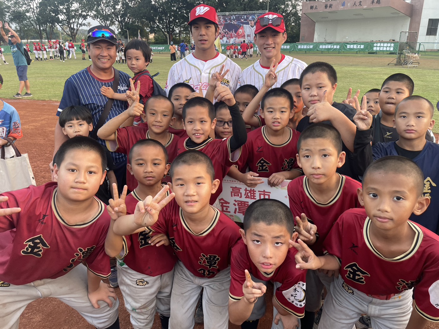 頂新和德支持徐生明盃延續棒球精神