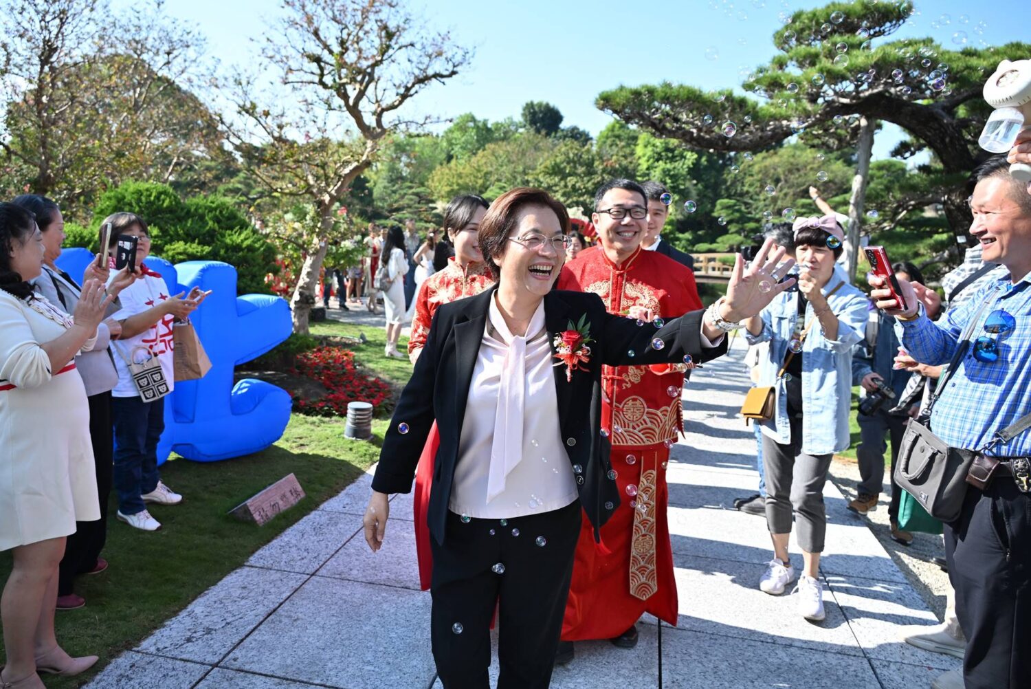 彰化縣聯合婚禮登場　42對新人成美文化園區喜結良緣