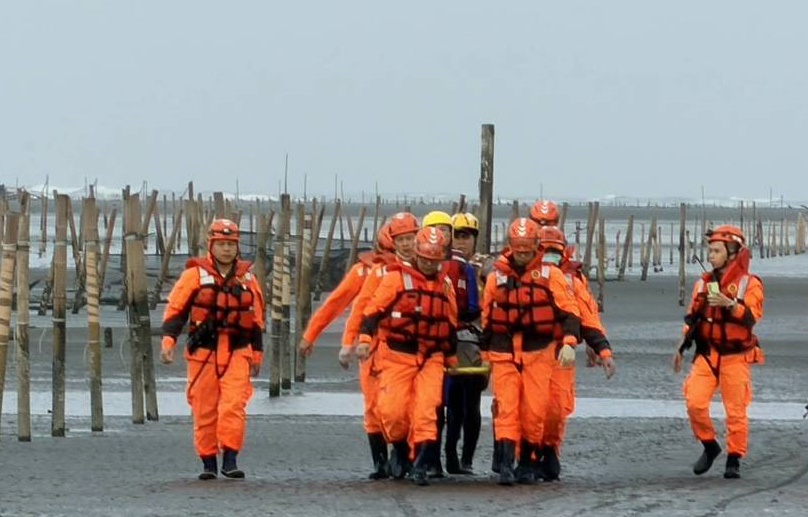魏姓警務員海釣落水 十八日清晨尋獲遺體 魏姓警務員海釣落水 十八日清晨尋獲遺體