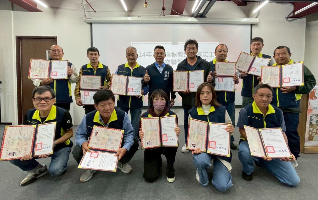 高市農業局強化人猴共存宣導 桃源里巡守隊正式成軍