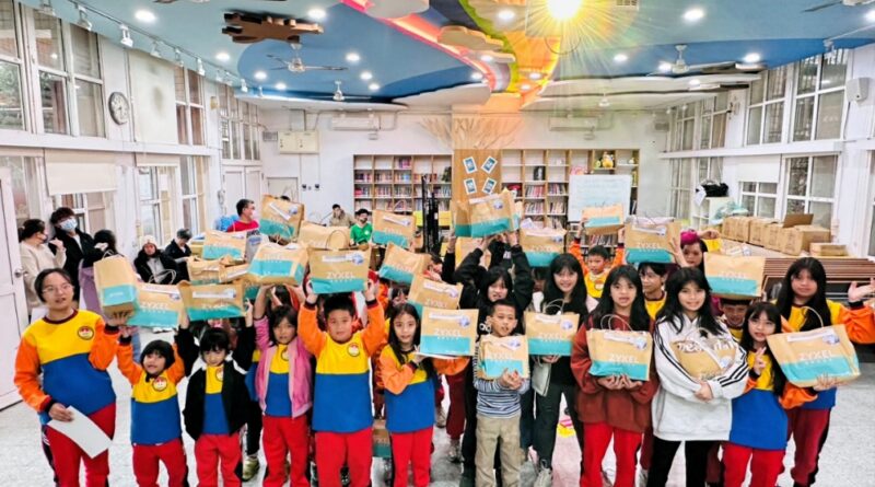 IC之音 x 愛心企業　《2025馴鹿環島》送暖關懷偏鄉學校學童迎聖誕