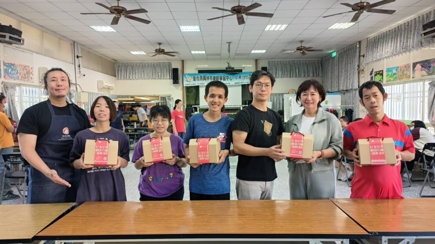 日日好食攜手愛啟兒推公益禮盒 「好控麵」結合創作與就業支持