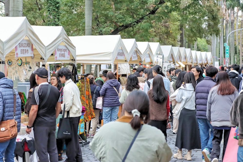 竹市護城河新春選物市集圓滿落幕　吸引近萬人潮並創造百萬商機