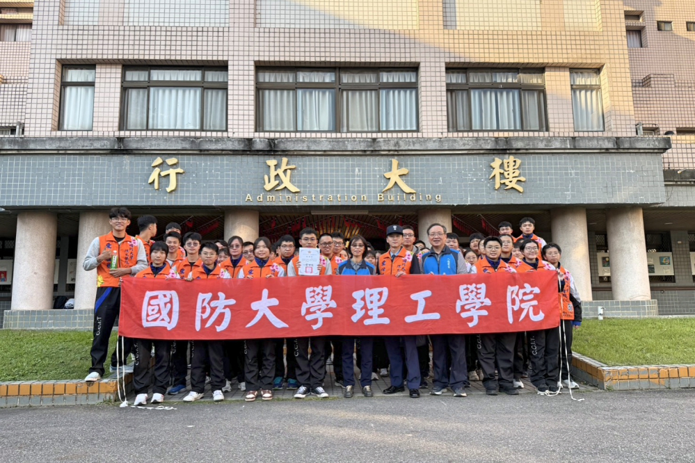 清淨家園、美化環境　國防大學志工助八德榮家環境除舊布新喜迎春