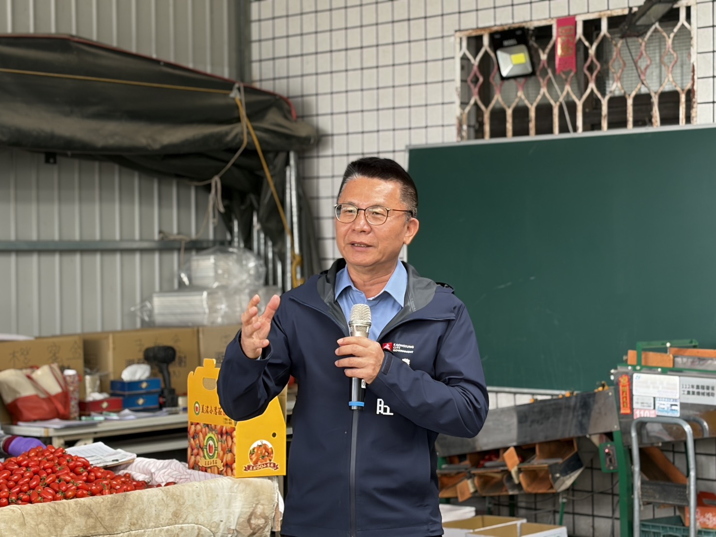 高市農業局推動銀髮人才投入小番茄採收包裝
