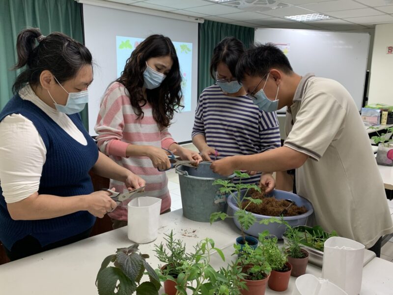 喜憨兒基金會專家到宅服務  守護家庭照顧者健康防線