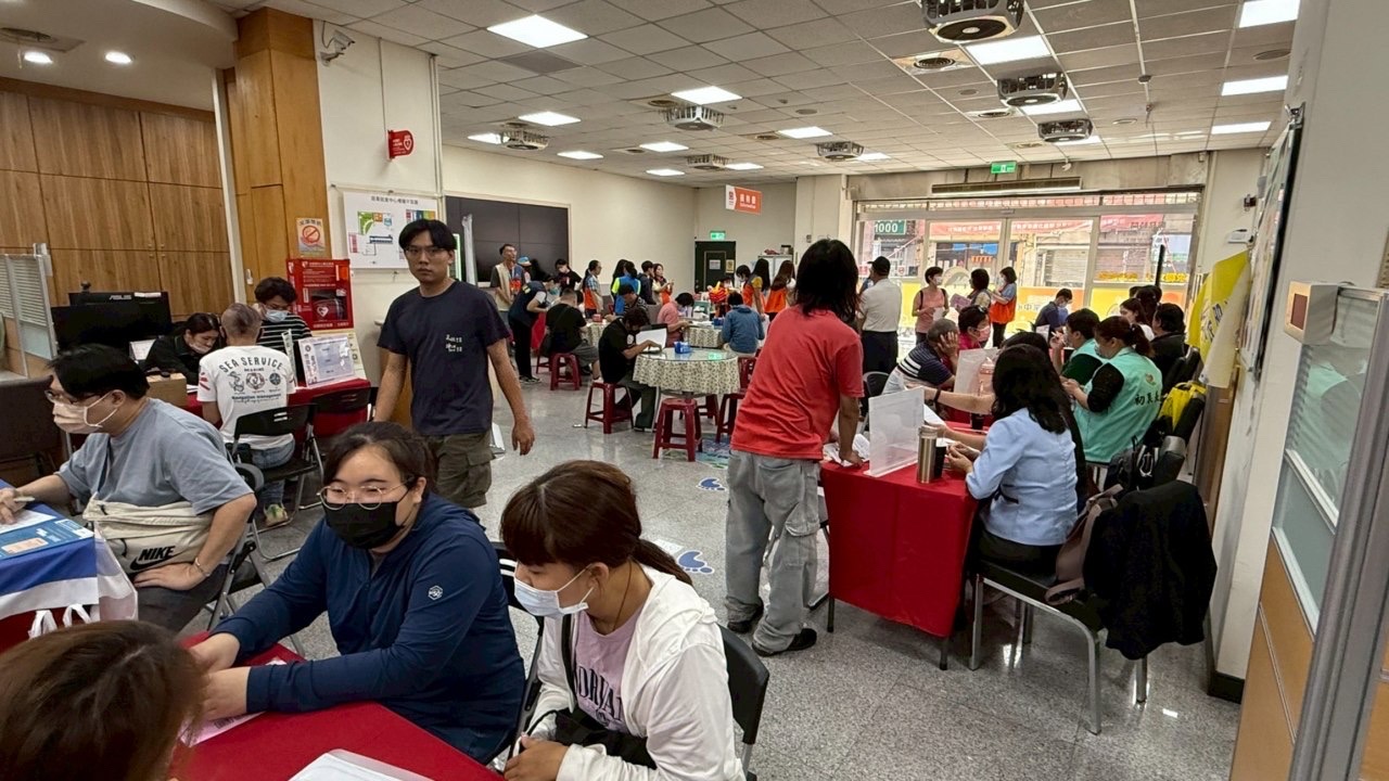 開春搶好職! 勞動力發展署桃竹苗分署3月份10場徵才釋出1.1萬職缺 開春搶好職! 勞動力發展署桃竹苗分署3月份10場徵才釋出1.1萬職缺