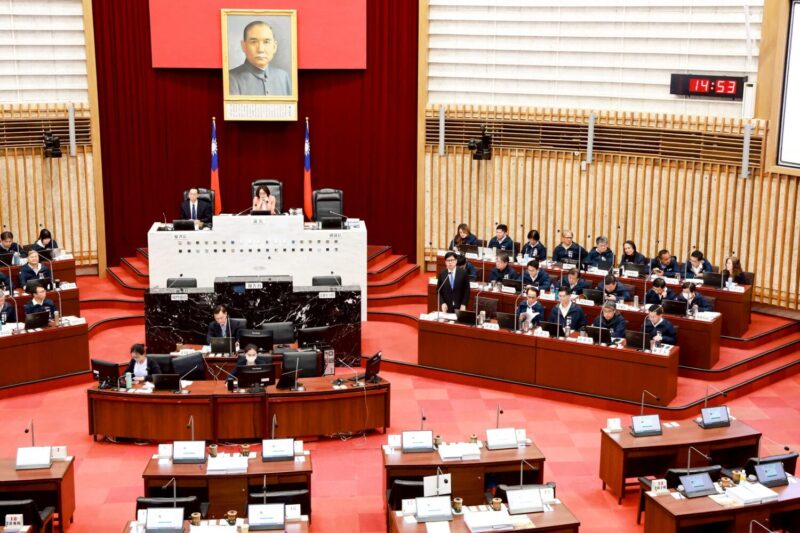 議員關心油價震盪衝擊民生！陳其邁:穩物價、補強偏鄉供油