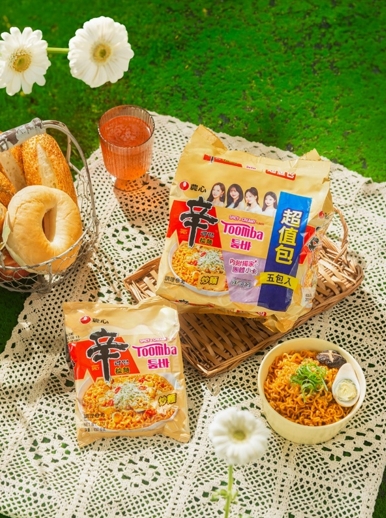 aespa聯名款辣白醬將韓式經典辣味與濃郁奶油白醬結合。圖/農心提供