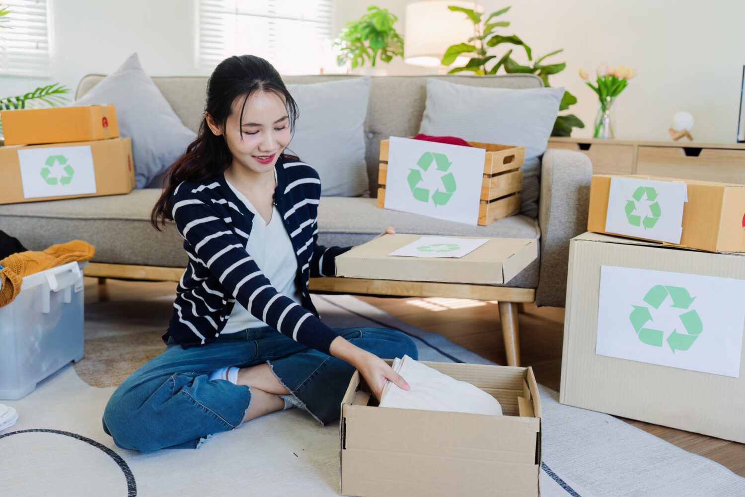 每天花15分鐘整理一個角落，當妳斷捨離掉那些「以後可能會用到」但實際上三年沒碰的垃圾時，妳的思緒也會跟著清爽起來。圖/123RF圖庫