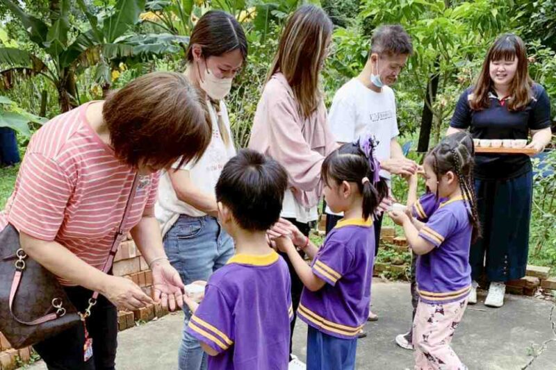 結合客庄文化與品格教育　芎林幼兒園母親節感恩活動學習感恩及孝道