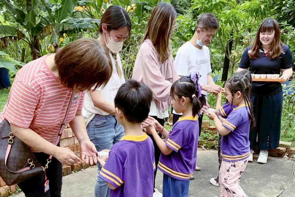 結合客庄文化與品格教育　芎林幼兒園母親節感恩活動學習感恩及孝道