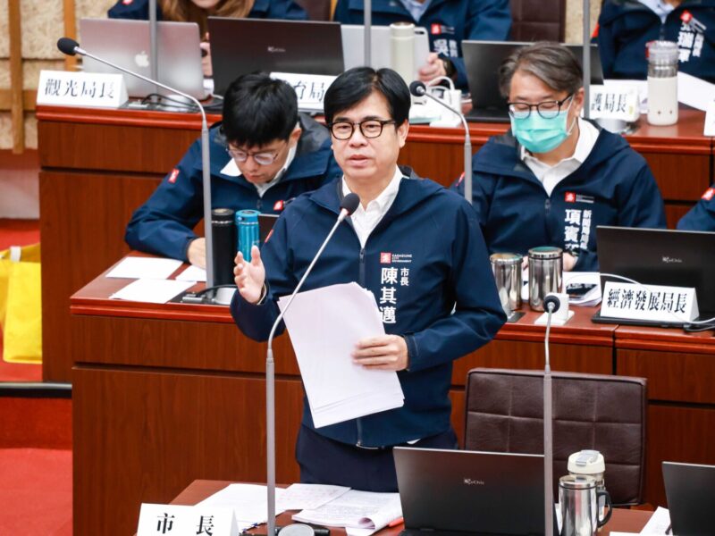 市政總質詢  陳其邁籲中央加速南部機場決策並落實醫護兒少權益