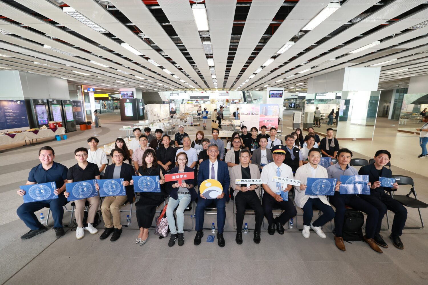 高雄大學建築系畢展進駐高雄車站　25件作品展現城市與空間新想像